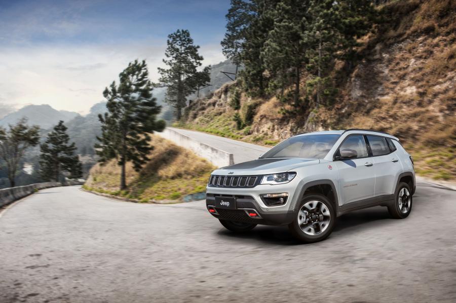  Jeep Compass Trailhawk 2016 года  (LA) (фото 24 из 27)